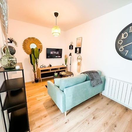 Nouveau ** Le Raffine Au Coeur De Guingamp ** Parking ภายนอก รูปภาพ