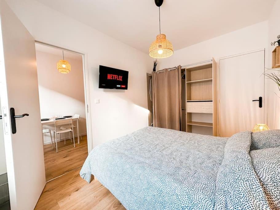 Nouveau ** Le Raffine Au Coeur De Guingamp ** Parking ภายนอก รูปภาพ