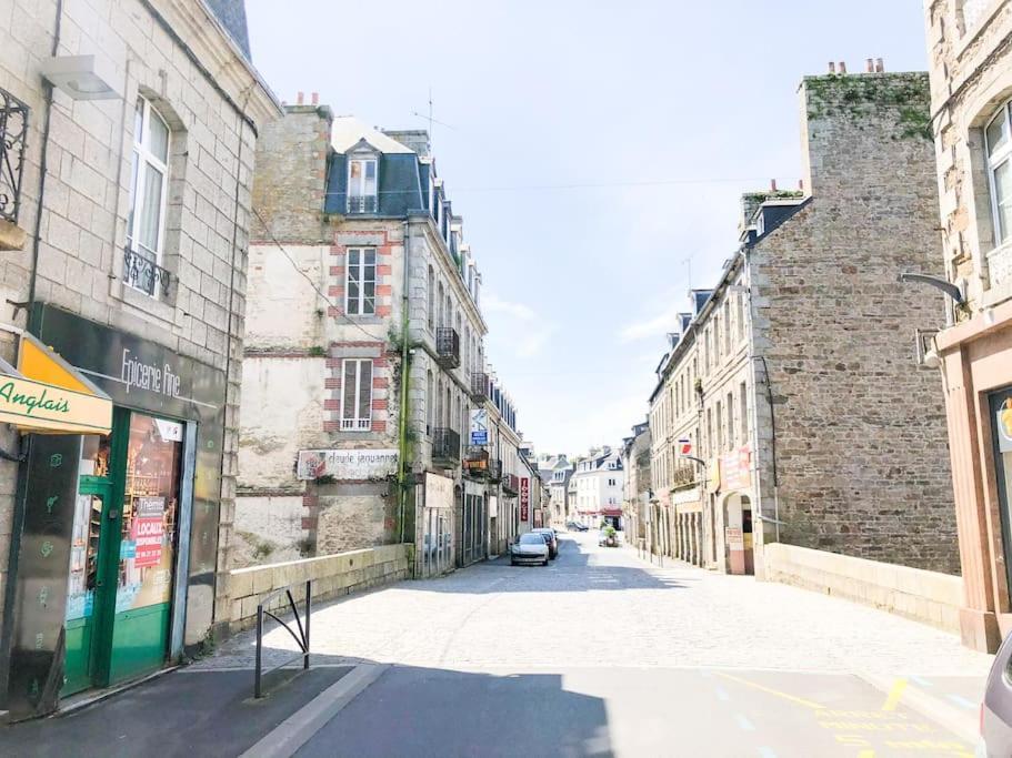 Nouveau ** Le Raffine Au Coeur De Guingamp ** Parking ภายนอก รูปภาพ